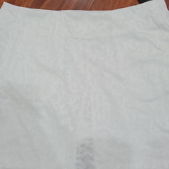 NWT size L Nike dri-fit golf skort - Picture 2 of 9